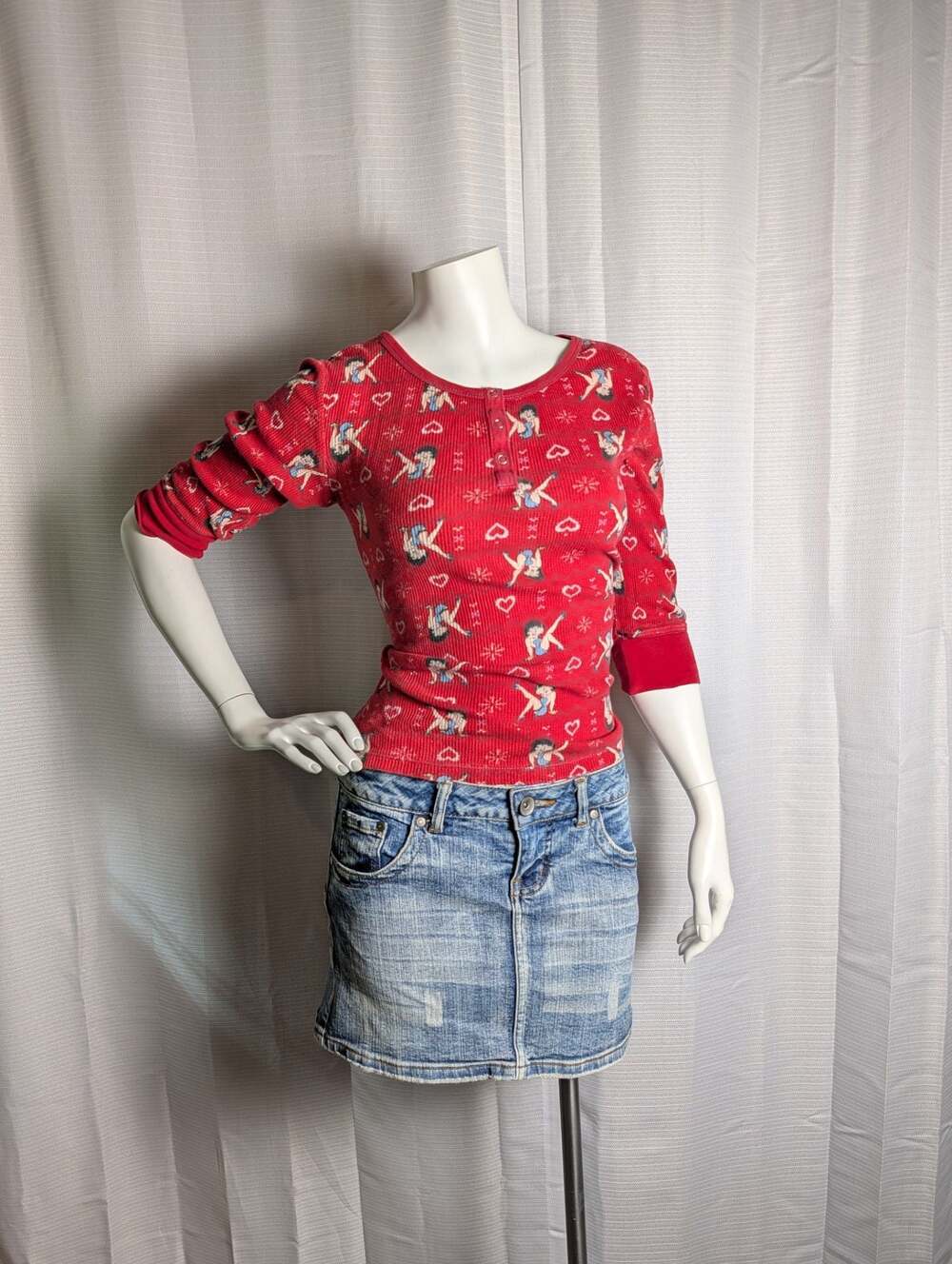 Y2k Betty Boop Red Waffle Knit Henley Long Sleeve Top